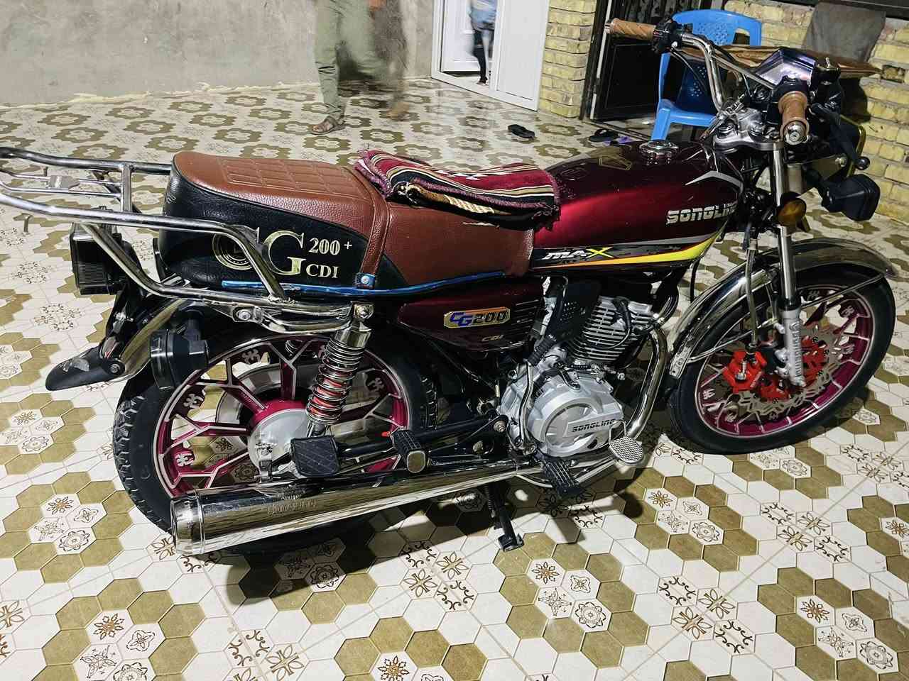 السلام عليكم سافان  مديل ٢٥اوراق سكنر وصل معرض بسمي محرّك وكهربائي بل كورتوان مكفوله من كل شي السعر ٧٥٠بيه مجال مكان طوريج محرك ٢٠٠حجمه ***********
