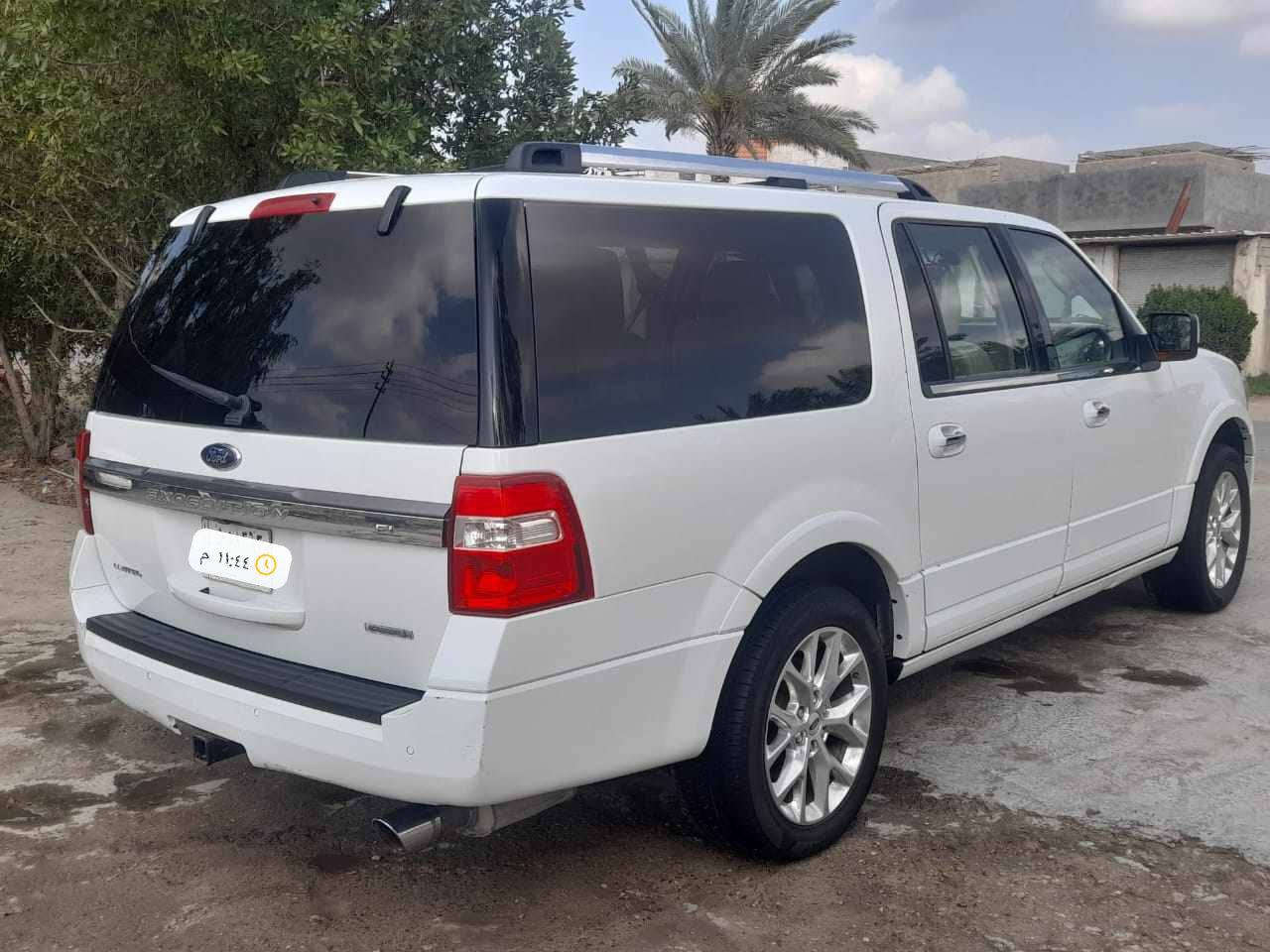 تحيه طيبه 

فورد اكسبدشن  2015

السياره فول مواصفات اعلى فئه بالفورد

كشنات جلد اسود كهرباء

تدفئه تبريد بالكشنات 

فول تحكمات ستيرن

تبريد 3قطع

دواسه البنزين كهرباء 

ستيرن كهرباء

مري شفط

صندوق شفط

داخل اسود ملكي

دوسات كهرباء

فتحه بالسقف 

محرك 8V

قطعه وحده صبغ بدون دواخل

السياره جاهزه من كلشي 

بيع مستعجل 

السعر 170 قابل للتفاوض 

هاتف ***********

***********

يوجد واتساب

مكان سياره بابل حله ورديه خارج
