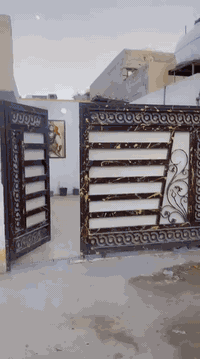 بيت ١٢٠ متر البيع الشعب حي البساتين بيت صب مسلح حوش جبير حمام خارجي جبير مدخلين مدخل عل حولي ومدخل عل مطبخ +غرفه جبيره +ترك داير مداير البيت شارع جاي يشتغلون بي تبليط مجاري كهرباء صفحتين
السعر نتصل ودلل  ***********
