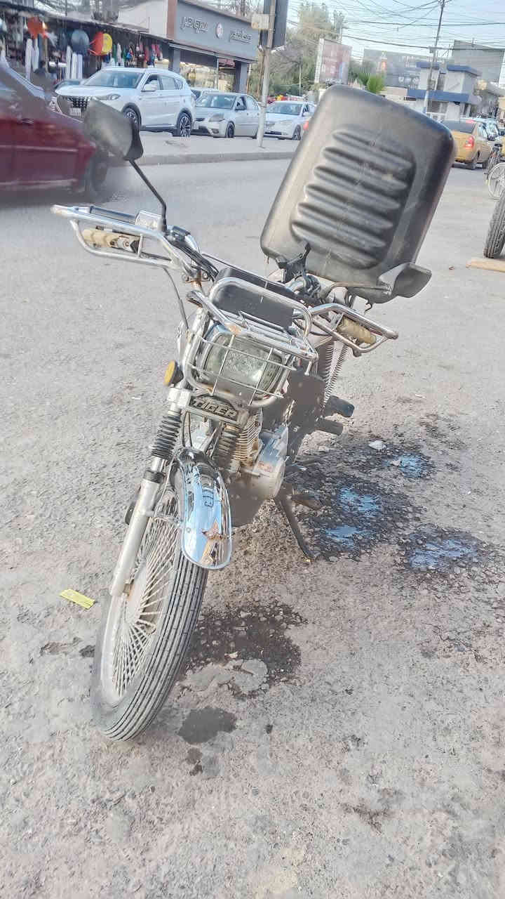 السلام عليكم اخوان مكلف بالنشر للبيع ماكو تايكر بدون رقم السعر 425 وبيها مجال للتواصل الاتصال بالرقم *********** كورك ***********
