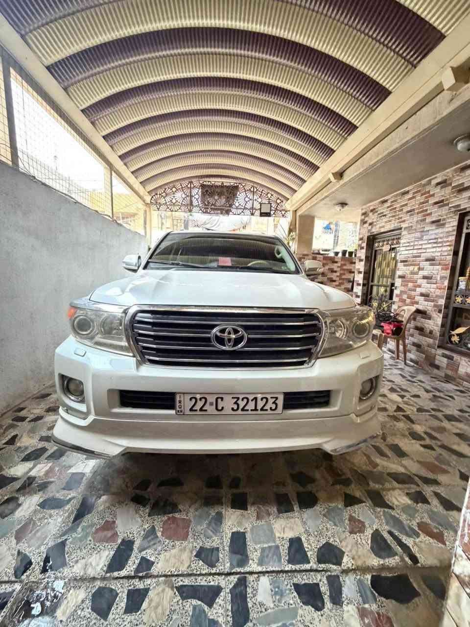 سلام عليكم 
لاندكروزر 
سته جئ اكس آر
الدعامية الأمامي مبدله
والخلفيه بس صبغ
بيها بارد قليل
سياره بدون نواقص رقم أربيل جديد
مديل ٢٠١٣
السعر ٣٣٥
للتواصل 
*********** بغداد, العراق
