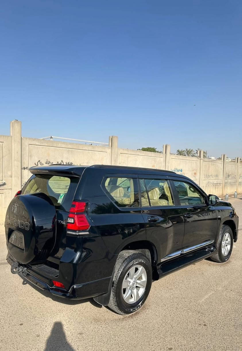 برادو للبيع السعر 45 ماشيه 37 محرك 4000
*********** المكان بغداد المنصور
