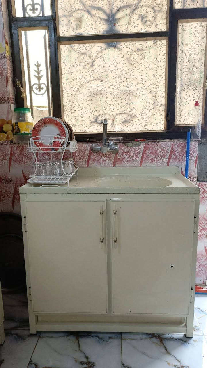 كاونتر 3 قطع للبيع تسكام نضيف كلش سعره 300 
***********
