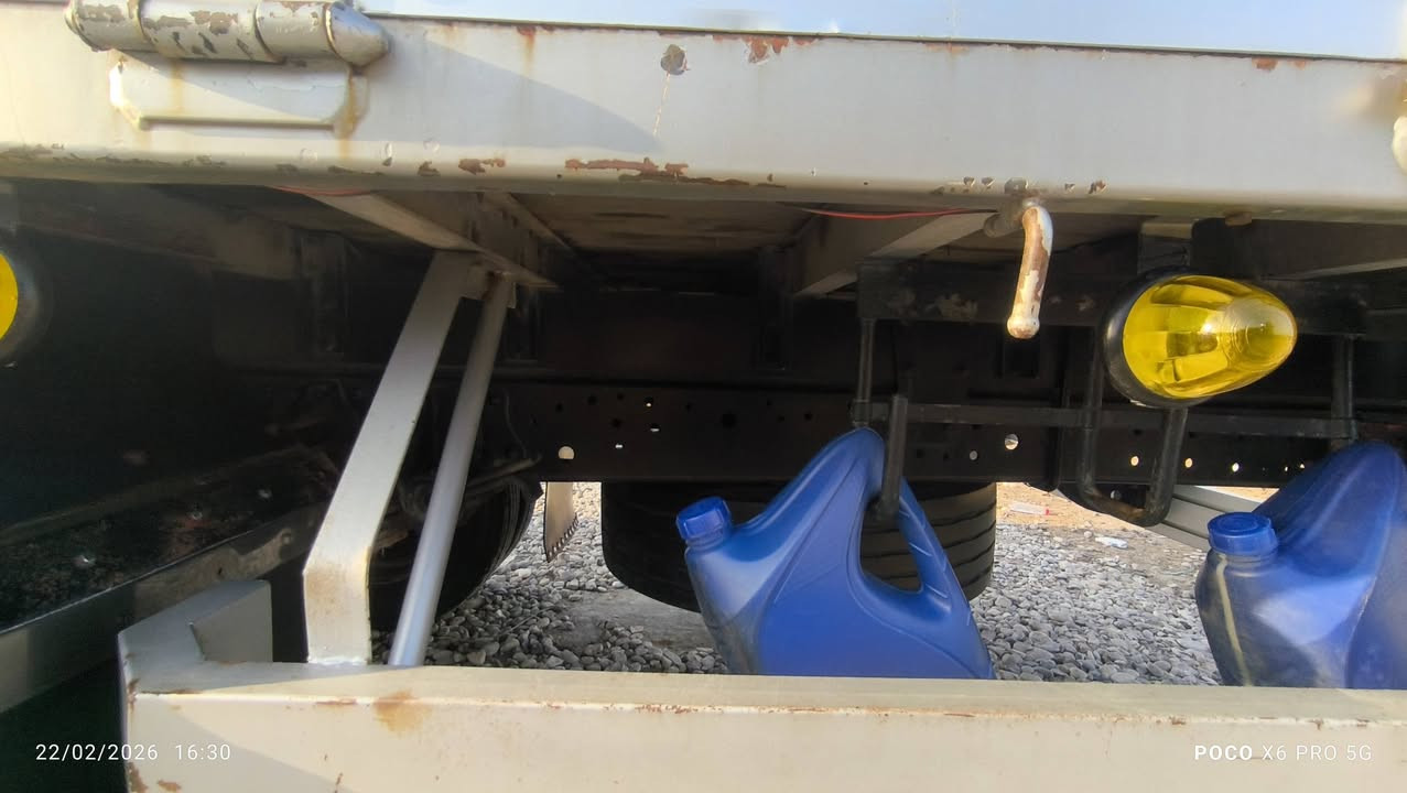 هينو أنكر للبيع موديل 97 مكينه 80عادي خطين شاصي 6وربع رقم انكليزي سنويه بسمي لا تبخير ولا تنقيص تبريد شغال تخم تأير شاصي مكفول السعر 3 شدات و15 وبيه مجال لشراي مكاني كوت ***********
