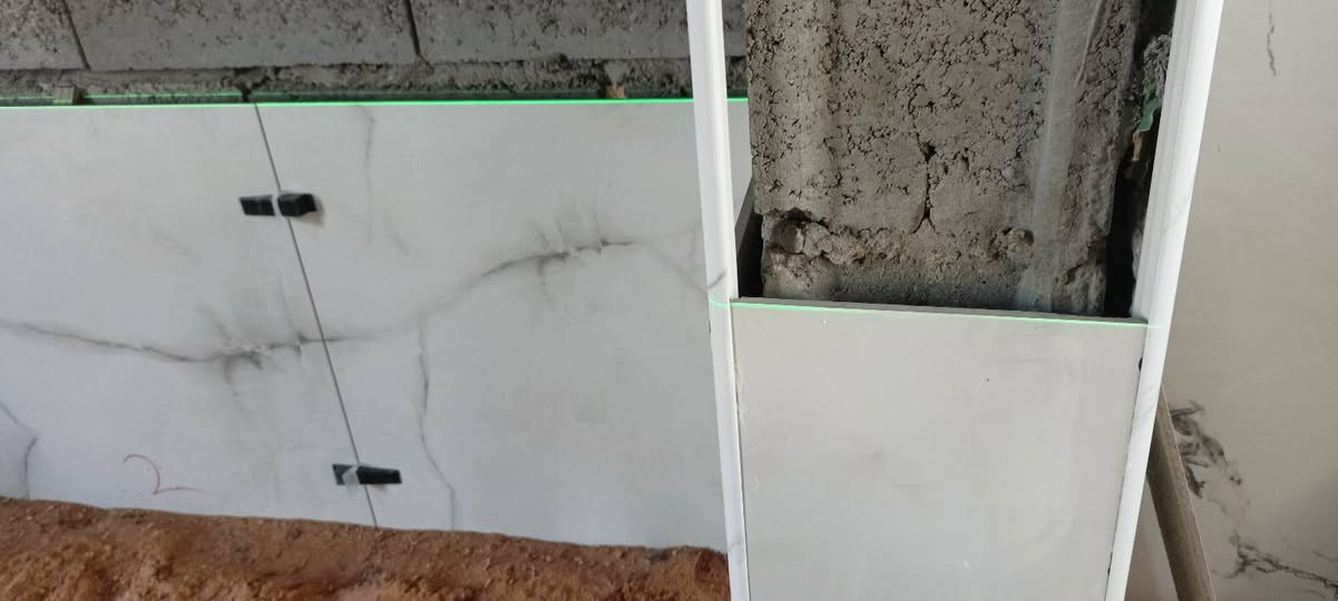 سلام عليكم خلفه سراميك شغل ايراني تتريس لوح ارضيات ***********
