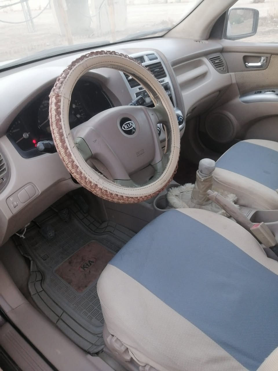 كيا سبورتج ٢٠٠٨ خليجية كير عادي مكينه 2000 رقم مثنى مكينه وكير حداديه جديده تبريد جاهزه بيه رشات صبغ بدون ظربه عابره السعر ٩٠ وبيه مجال ***********
