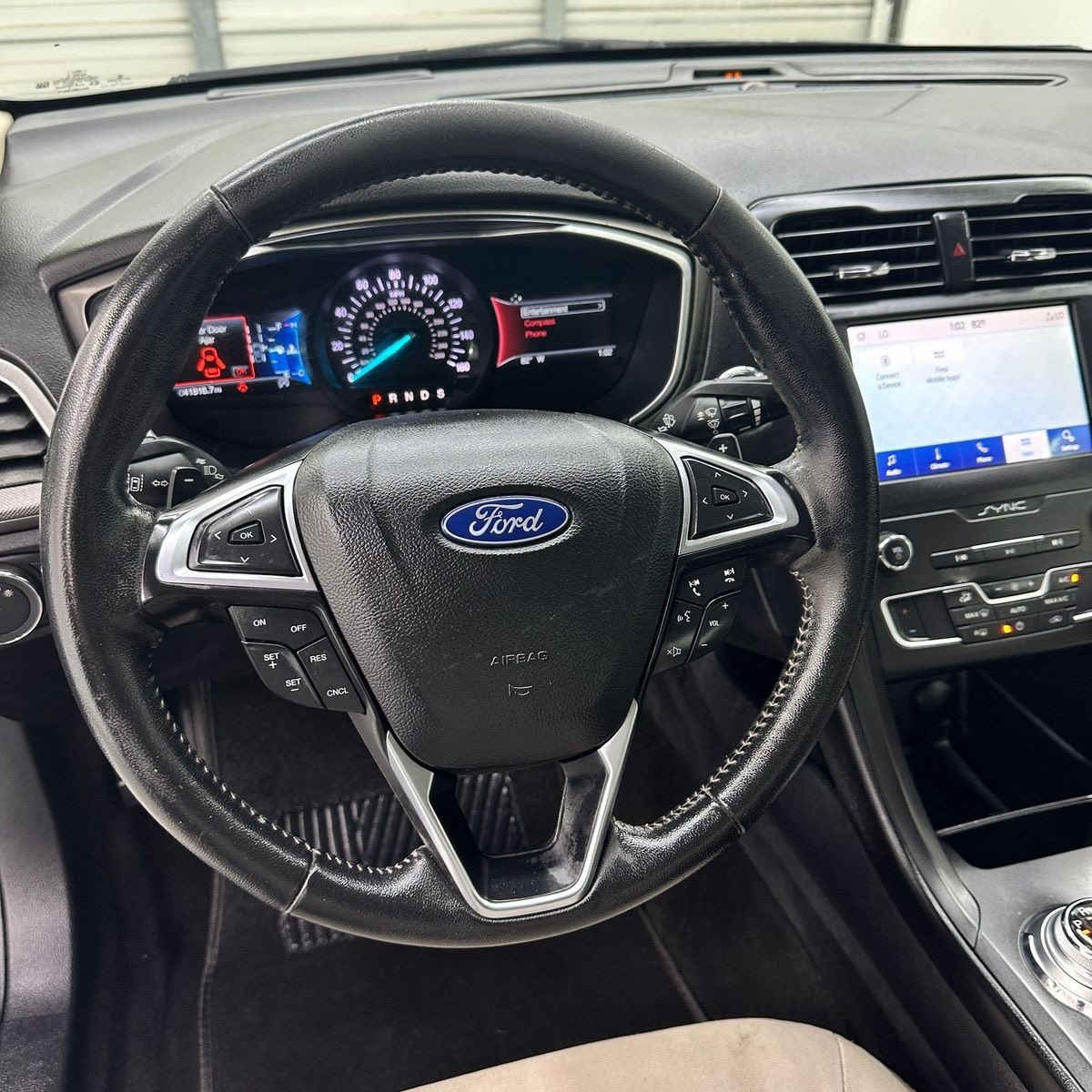 فۆڕد. ڤیوژن مۆدێل ٢٠١٩
بێ بۆیاخ سەیارەیەکی جوان 
٣ شاشە مواسەفات se
٦٩ مایڵ ڕۆیشتوە 
مەکینە ١٥ تۆڕبۆ
گێڕ و مەکینە هەموو شتێکی بە شەرت
١٢٧ قفڵ
***********
Admin❤️
