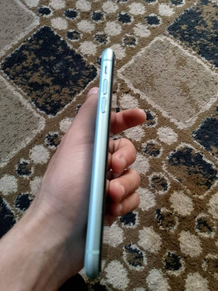 ايفون 11 عادي لون اخضر ممبيز دبل سيم كارت المرغوب ذاكرة 128 بطارية مبدله 100 الباقي كله بلادي شاشه بلادي وفيس ايدي شغال و سماعات فول كامرات دمعه جهاز فول مواصفات للبيع او مراوس واتساب ***********
