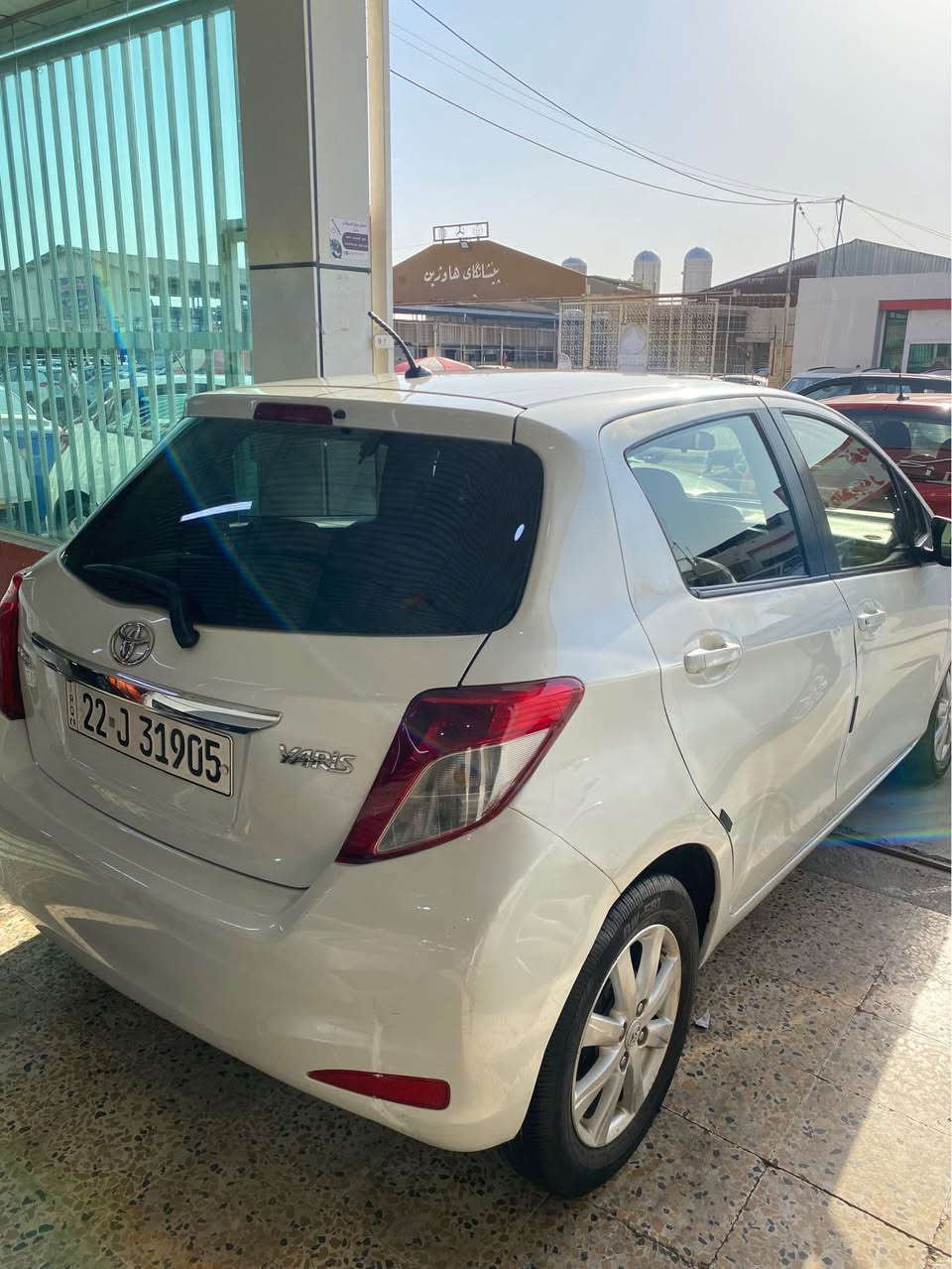 يارس مؤديل 2013ى خه ليجى سه ياره يه كى جوانو نويه سه ياره كه ده ركه ى سه كنى سبوخه له گه ل جاملخى بشتى سه قفى سپى بونه وه ى نييه داواى 92وه ره قه ى ده كه م كه مى مه جالى تيدايه تكايه موشترى نى ته له فون مه كه 
*********** أربيل, العراق
