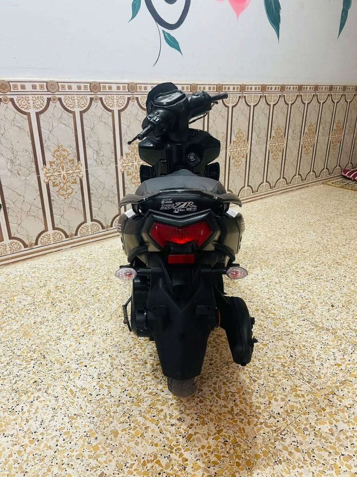 ZR21
دراجة نضيفة شوفت عينك تجي وتفحص سعر خاص
***********وتساب.
