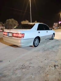تويوتا كراون • ٢٠٠١ • ماكو كمرك