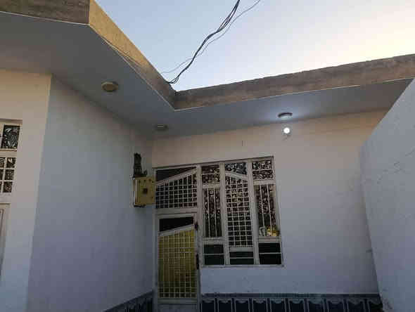 يا الله دار  للبيع مساحه 200م طابو صرف رقم العقار 13934 علئ8 العنوان الشطرة حي الصحه في البدايه 
شارع الحسينيه البيضه مسافة بسيطة عن مول الؤلؤ 
بناء طابوق رباط ارضي كونكريت 
سقف كونكريت 
غرف نوم عدد 2
صاله +مطبخ +استقبال
 صحيات داخليه+صحيات خارجيه
كراج سيارة البيت  سنه البنأ 2023
السعر المطلوب 125 مليون وبي مجال بسيط علمآ القطع في نفس الشارع جاي تنباع بسعر  90 مليون  
البيت بسم والدي تحويل ثاني يوم بسم المشتري
الاستفسار والاتصال علئ رقم 
حسن ابو سلطان  
***********
