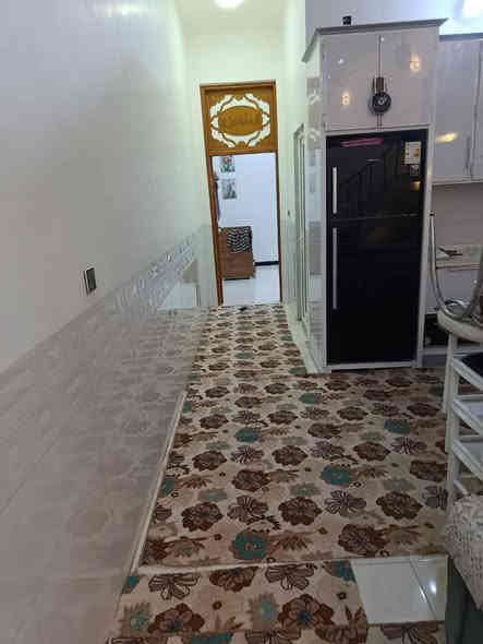 المساحة: 120 م– الواجهة: 5.5 م – النزال: 22 م

البناء: طابقين كونكريت مسلح، درجة أولى

 المواصفات:

• استقبال

• مطبخ مفتوح على الصالة

• غرفة نوم

• صحيات داخلية وخارجية

• الطابق الثاني: صالة كبيرة + غرفة + صحيات

 الموقع: حي الجامعة، قريب جداً من الطابو، 

قرب جامع أصحاب الكساء 

الإتصال على الارقام 

***********

***********

 للاستفسار اكثر مراجعة مكتب الساقي للعقار حي الجامعه مقابل عامود 588 مجاور اسواق السنبله
