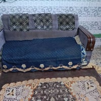 غراض للبيع مع ميز مكتبي سعرة ٢٠ الفقنفات عدد٣ رصاصي سعر ٢٥ والكراسي سع...