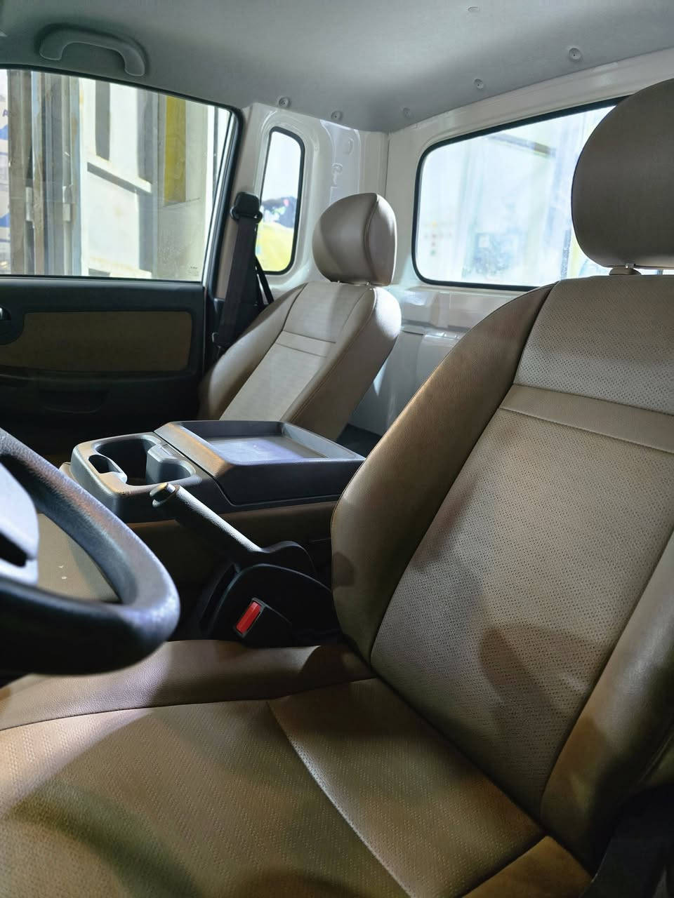 السلام عليكم
كيا بنكو للبيع 
موديل 25
مكفوله كفاله عامه 
رقم ديوانيه بأسم سنويه جديده 
العنوان قضاء سومر الاستفسار الاتصال ***********
