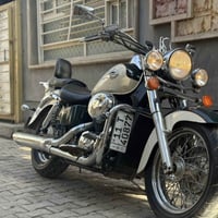 هوندا شادو ٤٠٠ • مكفولة • مرقمة