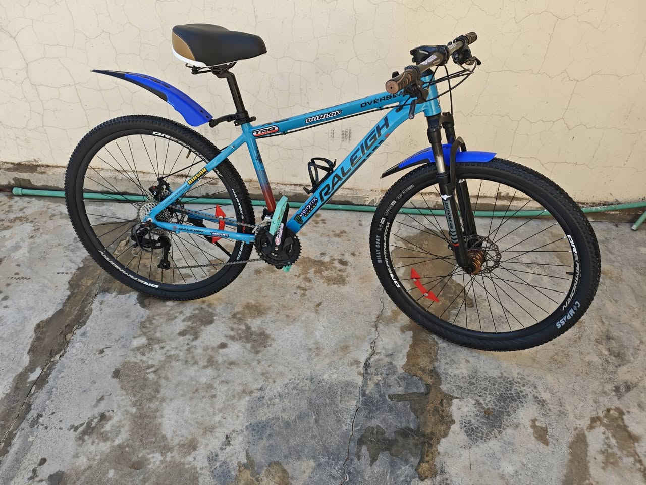 بايسكل جبلي حجم 29  
9 كير شغال 
صناعته بريطانيا
سعرة 225 وبي مجال


**إذا كنت صاحب هذا الإعلان وتريد حذفه لأي سبب، رجاءا أرسل رسالة إلى الدعم الفني**