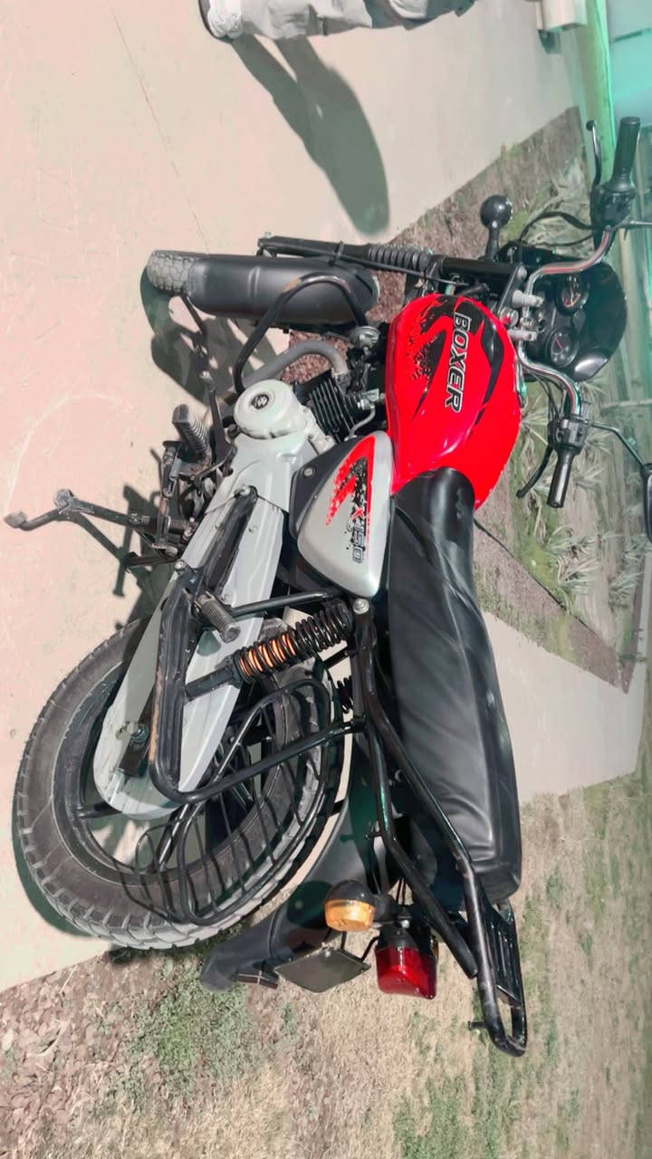 سلام عليكم بوكسر للبيع مكينه نظيفه حداده نظيفه الدراجه خير من الله مكاني دوره *********** اتصل وشوف سعرها شراي بياع متفيدك والله يرزق الجميع يارب
