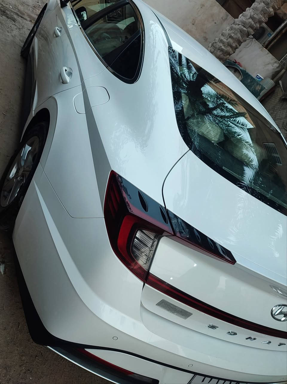 سوناتا موديل 20مكفلولة كفالة عامة خليجي ماشية 55الف فول عدا البصمة والبنرامة مواصفات معروفه كير دكم تحكمات شفتات على وضع الشركة رقم اربيل محرك 2500mpi. السعر 180ورقة 
***********متوفر وات ساب مكان السيارة نجف
