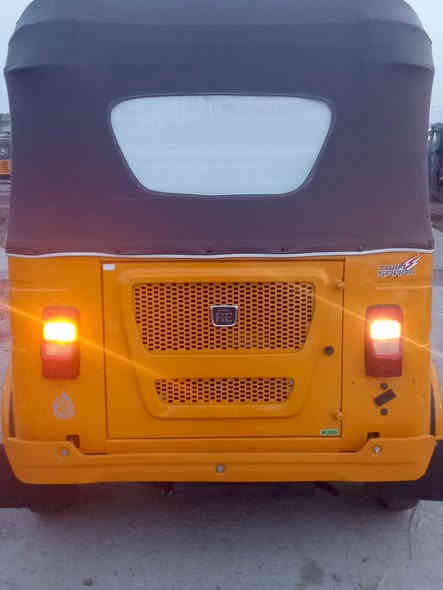 السلام عليكم تكتك للبيع موديل 22شهر 12مضلع كفاله عامه تراي زيرو رقم وسنويه تحويل ثاني يوم العنوان بغداد ***********
