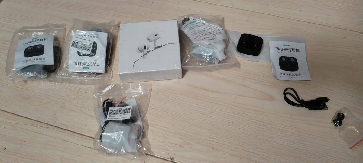 ١٢ ايربود المهتم يخلي سعر
#ايربود #سماعات


**إذا كنت صاحب هذا الإعلان وتريد حذفه لأي سبب، رجاءا أرسل رسالة إلى الدعم الفني**