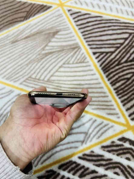 آيفون اكس ماكس نضيف مامفتوح سعر 280 مكاني الحله الهاشميه  هذا رقمي ***********
