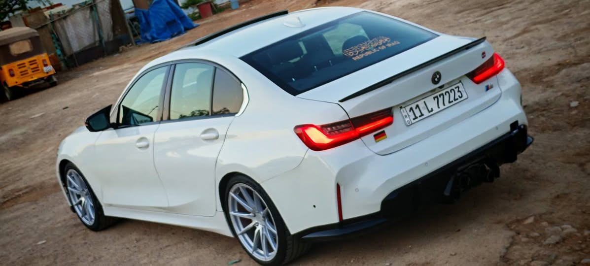 السلام عليكم . Bmw 2021 . 330i ماشيه 40 ميل محرك ٤ سلندر توين تيربو صاروخ ارضي  محرك كير مكفولات رقم بغداد مميز [توويل]
حادث . بنيد وجاملغ خلفي صبغ . تبديل باب خلفي نفس اللون بلادي تصليح بسيط باراس شاصي
المواصفات . فتحه . جلد. بصمه بوب بصمه تشغيل .هيتر كشن كشن الاماميات كهرباء ردارات حساسات قطعتين تبريد مري تنزل ببك الايت زنون عدسات متحركه بيه كلشي كلاشي السعر 215
***********
***********
ملاحظه . سياره محدثه m3 دعاميه بلاديه. موجوده بغداد, العراق

