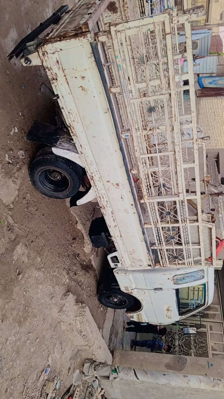 سلام عليكم سيارة بنكو البيع موديل 96بغداد ***********
