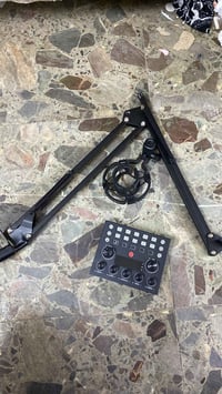 إلكترونيات • ملحقات إلكترونية