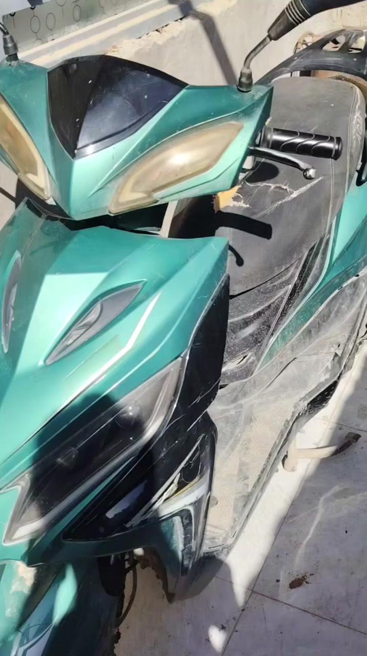 سلام عليكم دراجة للبيع سكنز دراجة نضيفة مفتوحة مرة وحدة مجفتة شغالة سلف هندر لايت اشاير كلة شغالة سعر 300وبية مجال


**إذا كنت صاحب هذا الإعلان وتريد حذفه لأي سبب، رجاءا أرسل رسالة إلى الدعم الفني**