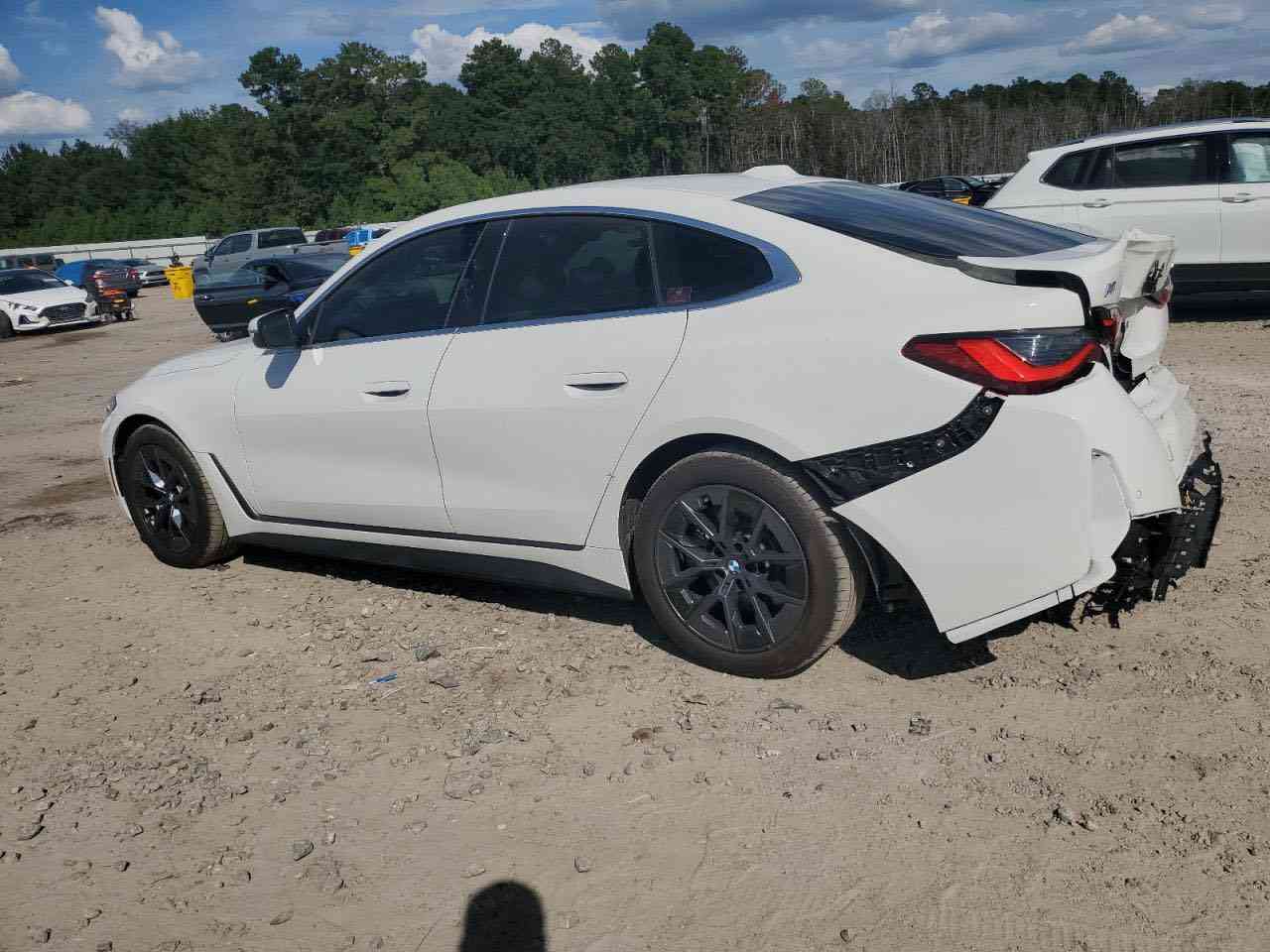 ‎🌟 شركه المتميز للمزادات الأمريكية والكندية والشحن البحري 🌟
‎⛔ إعلان سيارة من مزاد أمريكا ⛔
‎🚗 نوع السيارة: BMW I4 EDriver40 2025�📅 وقت المزاد:5/1/2026�🔢 رقم اللوت: 80696355
‎🛠️  الحادث/الضرر:  خلفي   �🛠️ حجم المحرك: كهرباء�⚙️ السلندر: /�🔧 نظام الدفع: دفع خلفي                                                                 �📏 المسافة المقطوعة: 6,710  mi
‎🌐 للانضمام إلى مجموعة الواتساب الخاصة لشراء السيارات من المزادات الأمريكية والكندية:�اضغط هنا: https://chat.whatsapp.com/CHchp4i8IM0GCMY7soZfir
‎🔍 طريقة المزاودة:�يمكنك المزاودة عبر مكتب المتميز إمّا بالحضور الشخصي أثناء فترة المزاد، أو عن بُعد عبر الهاتف المحمول. 📲�نقوم بمتابعة حالتك حسب السيارة وموعد مزادها، ويمكنك تحديد مبلغ أقصى للتزايد، ونتوقف عنده مباشرة. 📈💬

‎🚨 ملاحظات هامة:
* عمولة موقع المزاد تتراوح بين 7% – 10% من قيمة السيارة.
* أسعار الشحن تختلف حسب موقع السيارة داخل أمريكا. 🌎
* مدة الشحن تتراوح بين 2 – 3 أشهر حسب موقع السيارة. 📦⏳
‎📌 علماً بأن:
1. أسعار السيارات تُحدّد أثناء المزايدة، مع إمكانية الشراء المباشر. 💰
2. نقدم خدمة أونلاين كاملة للشراء من منزلك مع تأمين مبلغ بسيط في محافظتك. 🏡💻

‎🏢 عناوين فروع الشركة:�بغداد: البياع – إشارة البياع، قرب مركز العياش لكماليات السيارات�كربلاء: سريع حي المعلمين قرب المشاتل�الديوانية: قضاء غماس�ميسان – العمارة: المجر الكبير

‎📱 أرقام التواصل (واتساب متوفر):
‎فرع بغداد:
* *********** 📲 – سيد علي
* *********** 📲 – مهندس حسن
‎فرع كربلاء:
* *********** 📲 – قاسم الشمري
* *********** 📲 – محمد الشمري
‎فرع الديوانية:
* *********** 📲 – حيدر المتميز
* *********** 📲 – أبو سجاد المتميز
* *********** 📲 – عيسى المتميز
‎فرع العمارة:
* *********** 📲 – أبو زهراء الفرطوسي
 
‎⏰ أوقات الدوام:
طيلة أيام الأسبوع ما عدا (السبت والأحد) عطلة المزاد.
من الساعة 4 مساءا وحتى الساعة ال12 منتصف الليل
