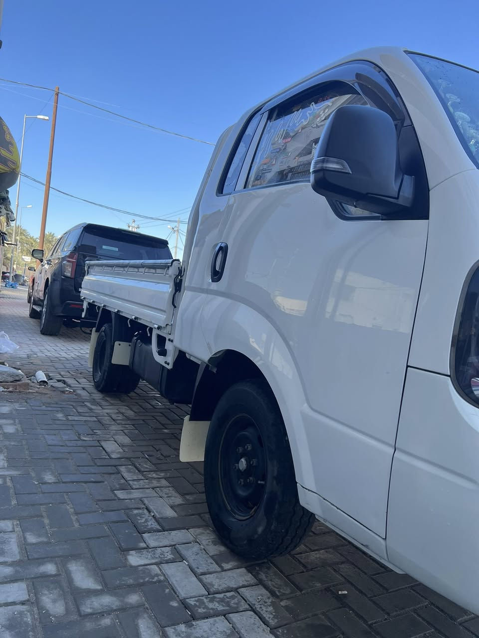 سلام عليكم سياره كيا بنكو للبيع  مديل ٢٠ شكل جديد سياره جديده وخيرمن الله السعر ١٣٠ الاستفسار على ***********
