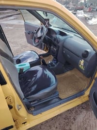 سايبة للبيع موديل 12 كير ومحرك مكفولات كهربائيات كلها شغالة سيارة خير ...