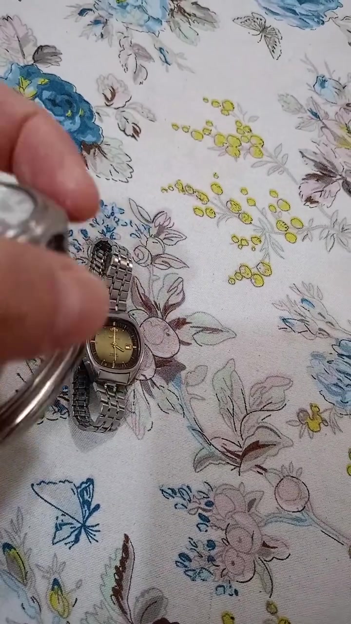 سعات نسائی قدیمی توماتک البیع


**إذا كنت صاحب هذا الإعلان وتريد حذفه لأي سبب، رجاءا أرسل رسالة إلى الدعم الفني**