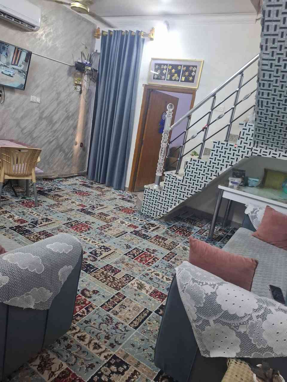 سلام عليكم بيت للبيع بابل حي العسكري طابو صرف والمساحه 100م مقابل ساحه مفتوحة حاليا العمل مستمر مجاري واسأله مدارس قريبه متوسط وابتدائية 
خلف دائرة الموارد المائية شارع 80 اتجاه شارع النجف الاستفسار اكثر الاتصال على رقم ***********
