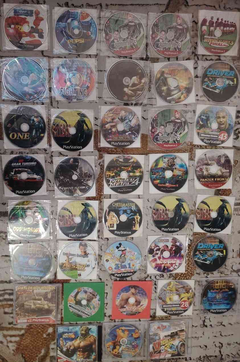 السلام عليكم اقراص بلاي ستيشن 1 طبع ماليزي قديم سعر المجموعه 35,000🚚 رقم التليفون ***********. 🌹38 قرص
