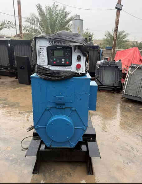 السلام عليكم مولد كمنز للبيع 150كي في 102حجي لبستم مولد زيرو فول مواصفات خزان وقود ⛽ بيها شاصي عالي انتر كولر مكاني بغداد رقمي***********
