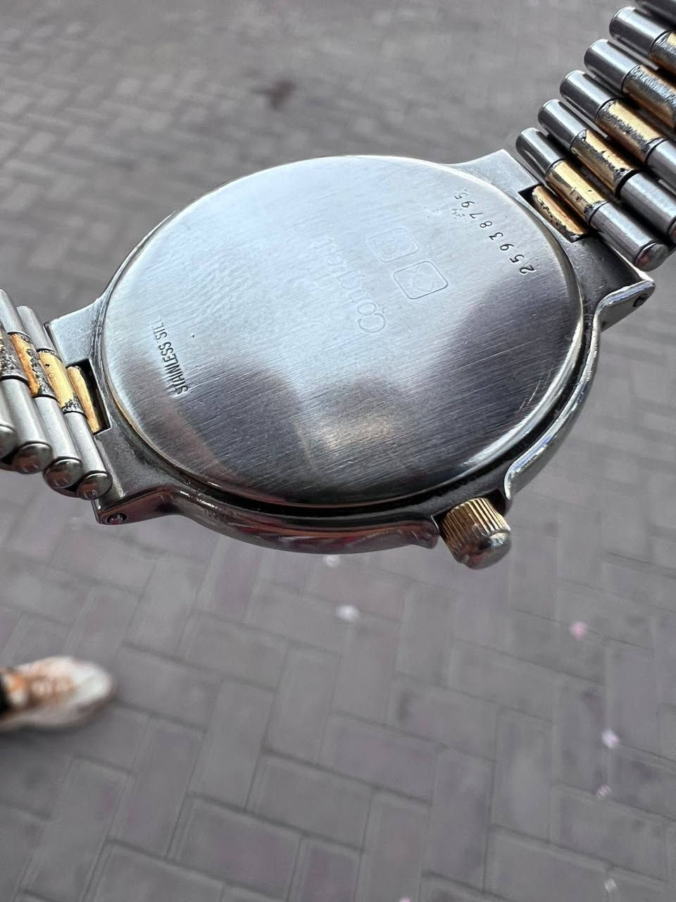 لونجين كونو كويست بطاريه دي ديت ساعه نضيف سعر ٢٥٠$ 
يوجد لدينا توصيل لي جميع محافظات


**إذا كنت صاحب هذا الإعلان وتريد حذفه لأي سبب، رجاءا أرسل رسالة إلى الدعم الفني**