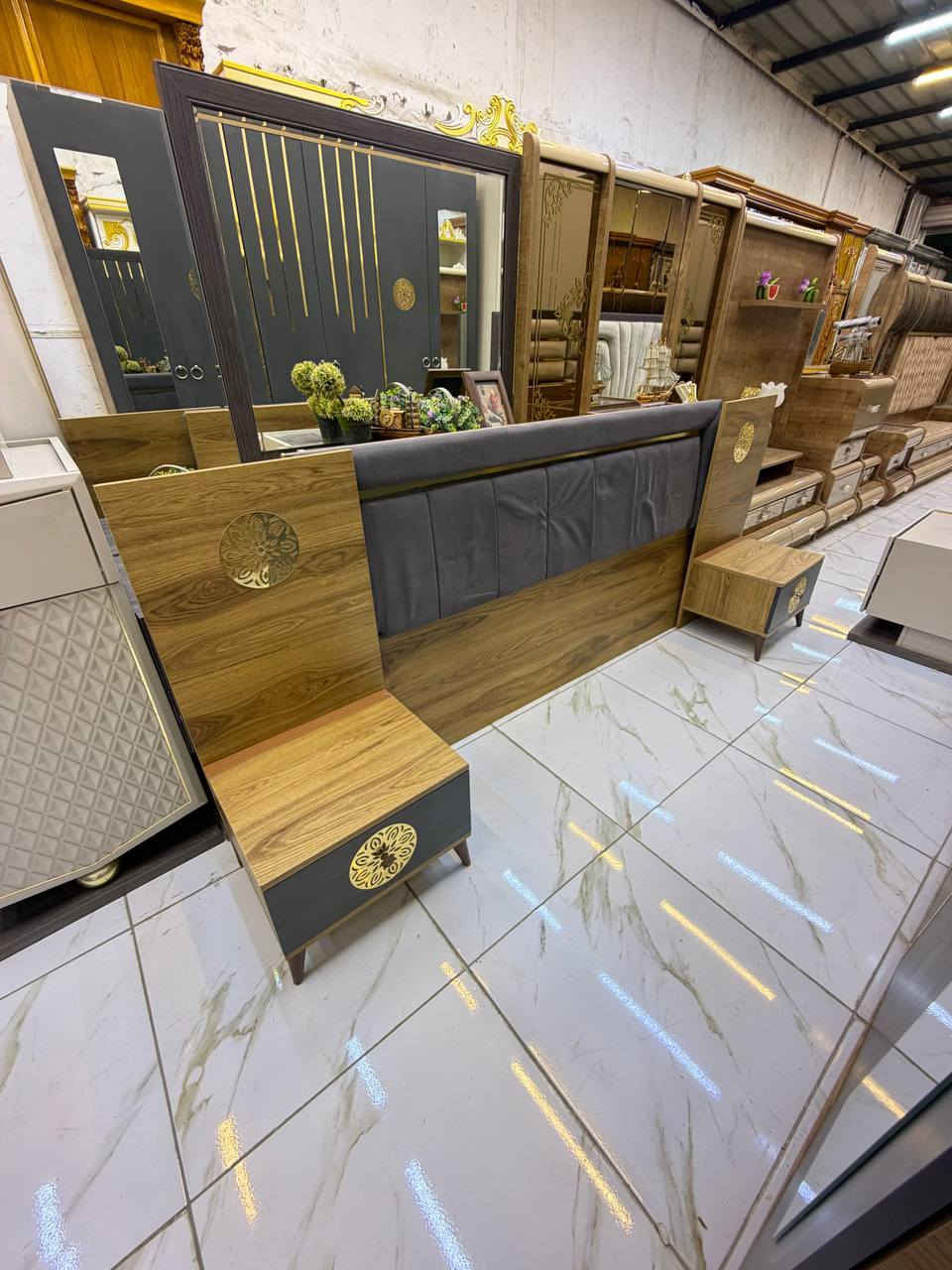 غرفة نوم مستخدمة مضافة 90‎%‎
عدد القطع 5
نضام بيبان 
سعرها /650وبيه مجال ***********
شد و نقل داخل بغداد مجاني
