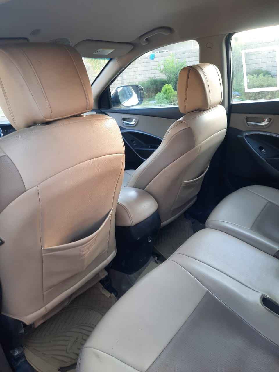 سنتافي ٢٠١٣  رقم العراق دهوك:
-ثلاث مقاعد ٧ راكب
-اربع سلندر 
-تبريد مركزي ثلاث قطع
- ماشية ٢٧٦٠٠٠ كم
- بطاقة وقودية(كابون بانزين)
-محرك مفتوح
-سنوية باسمي شرط تحويل 
سعر ١٦٠٠٠ دولار(دفتر و ٦٠ ورقة)
مكان سنجار/ناحية الشمال
للتواصل يرجى اتصال بأرقام أدناه:
*********** / *********** سنجار, نينوى
