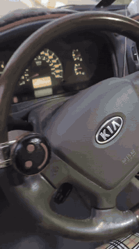 السلام عليكم ورحمه الله اخوان كيا سبكترا موديل 2006نضافه كدامك خير من الله تبريدحدايه صدر سياره علئ ايدي متعوب عليها مصفره هيئه وغرامه والبحث مالتها جديد بوجهك للشارع تخم تاير ابو الخط لايتات بكات راديتر كمبريسر  شاشه كبيره وكامره دواره كلهن ذني جدد السياره ب اسمي رقمها بغداد بيع مستعجل رقم الهاتف ***********متواجد علئ الفيس والوتساب بس اتصالك خلي معقول اخي الصبح او العصر جزاكم الله بالخير
