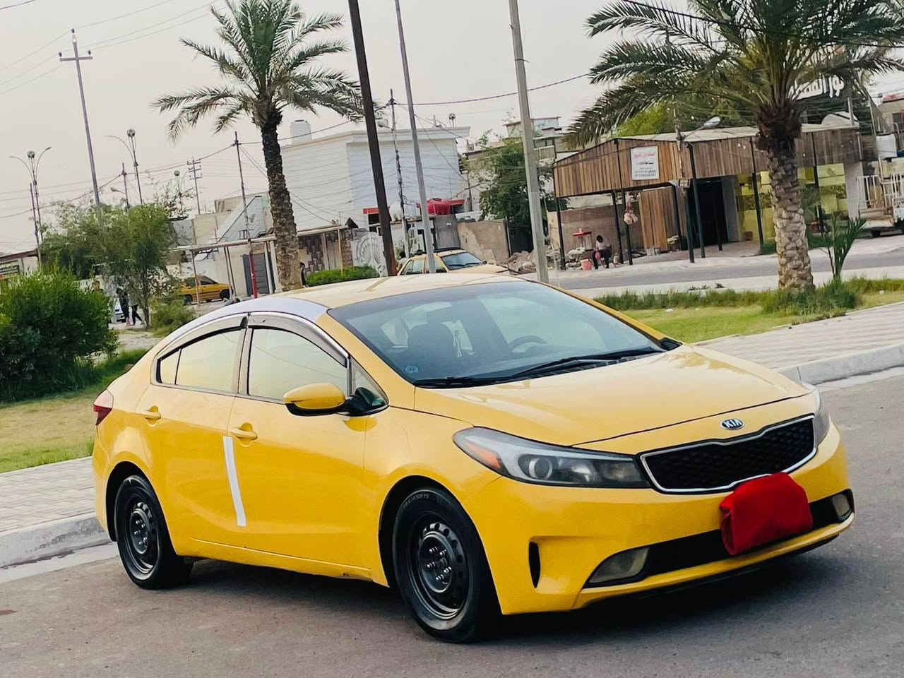 سلام عليكم البيع كيا فورتي موديل 2017وارد امريكي حادث بس دعاميه اماميه والباقي كفاله عامه شرط السونار وبسمنه شرط شرط بدون دواخل ولباقي مكفولة كفالة عامة اليبل واحد سيارة جديدة وجاهزة من كلشي تبريد ثلج حدادية تخم تاير كير ومكينة 2000 دوش مكفولات سنوية الغاية  2029 هيئه  غرامات مصفره سيارة احله من صور السعر  112 الأستفسار علا رقم  *********** مكان سيارة كربلاء مكلف بنشر
