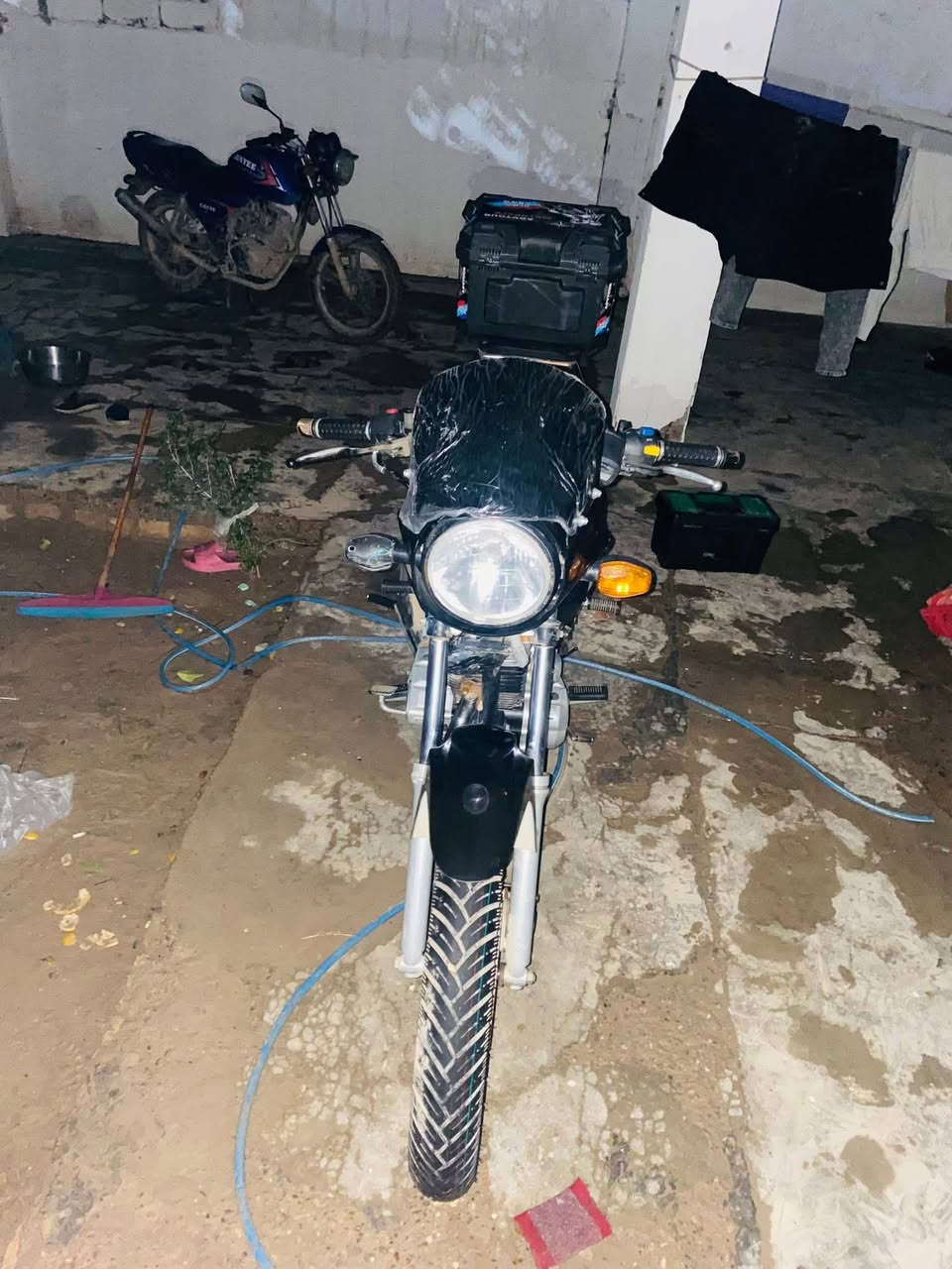 سلام عليكم دراجه بانده للبيع موديل 15 دراجه للأمانة نضيفه كلش دراجه بصمه وتشغيل عن بعد ودراجه كامله عله اربعه وعشرين حبايه للاستفسار ***********
