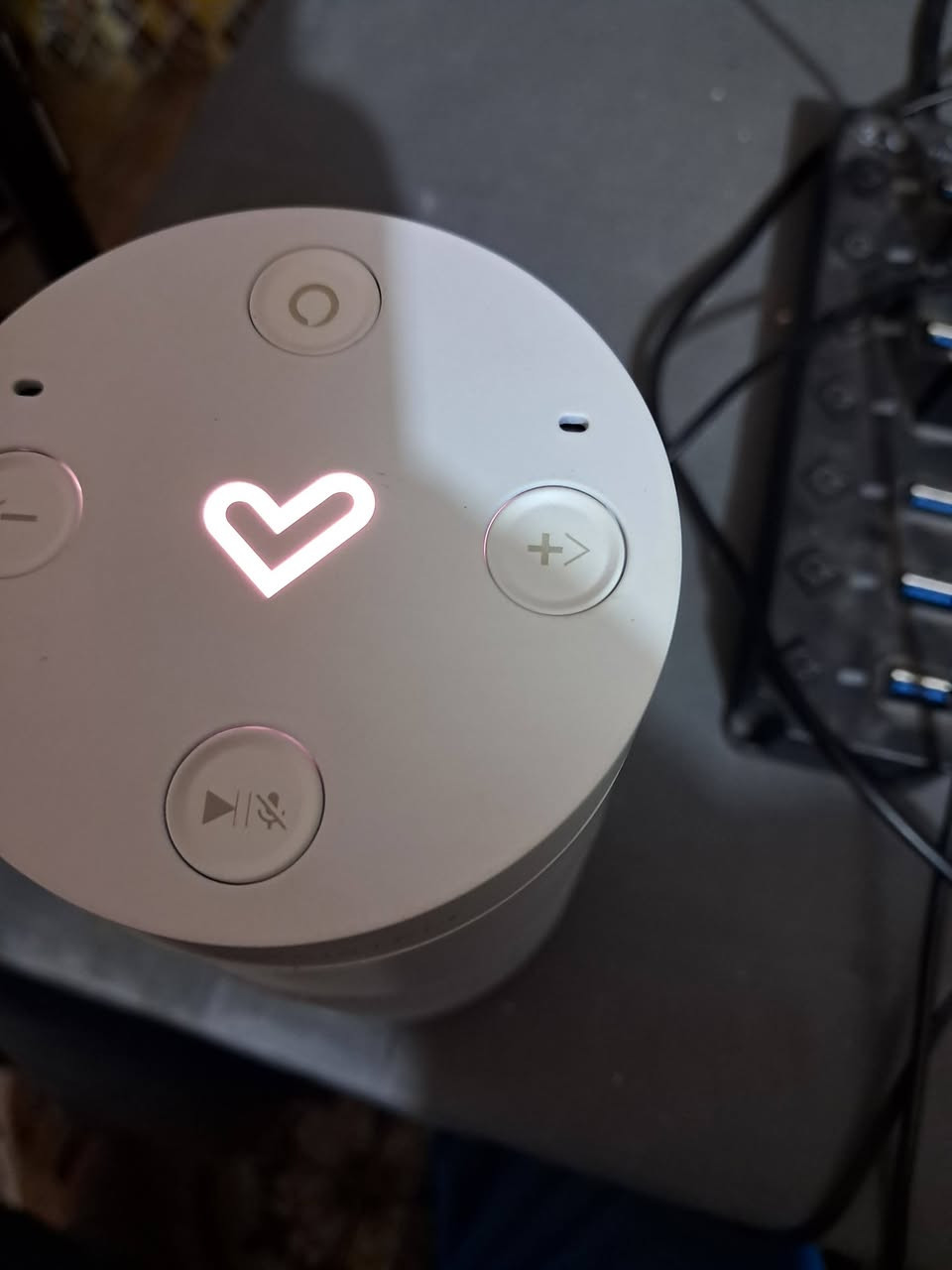 @الجميع   اعتقد هذا جهاز الكسا   انطوني سعر وبالعافيه ماعرف اربطه بالجهاز


**إذا كنت صاحب هذا الإعلان وتريد حذفه لأي سبب، رجاءا أرسل رسالة إلى الدعم الفني**