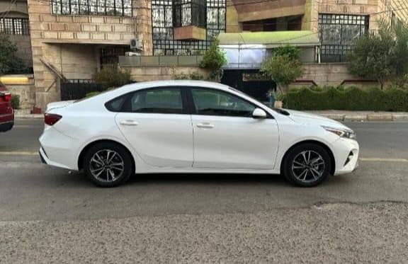 السلام عليكم كيا فورتي موديل 2023 رقم اربيل بسمي تحويل مباشر ماشيه 21 مواصفات نص فول كدوش المرغوب حادث كما موضح بالصور  بدون ايرباك بشرط  السعر ١٤٧ العنوان بغداد  الاتصال على الرقم
***********
