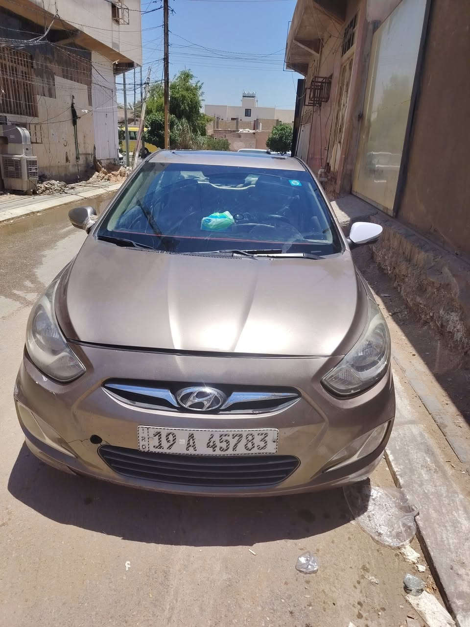 سلام عليكم
اكسنت 2013 خليجي 

سنويه لل31 باسمي هزه جديده 

المكان كربلاء الحر 

السونار موضح بل صور 

محرك جديد 

راديتر جديد 
حداديه جديده
تخم تاير جديده 
شاشه أندرويد
إشارة بل مري 
جاهزة للشغل
منظومة بريك جديد 

للتواصل ***********

السعر 78
