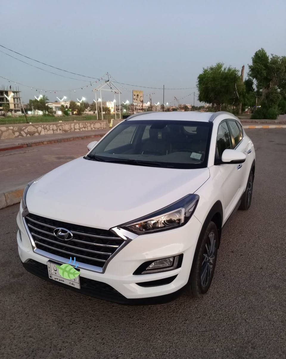 توسان موديل 2020 چيكي. رقم بغداد. مكفولة كفالة عامة. باقي 3 اشهر و تصير حرة. وكالة عامة. السعر 190$ ورقة. مكان السيارة ميسان/ العمارة. ت ***********. عمارة, ميسان
