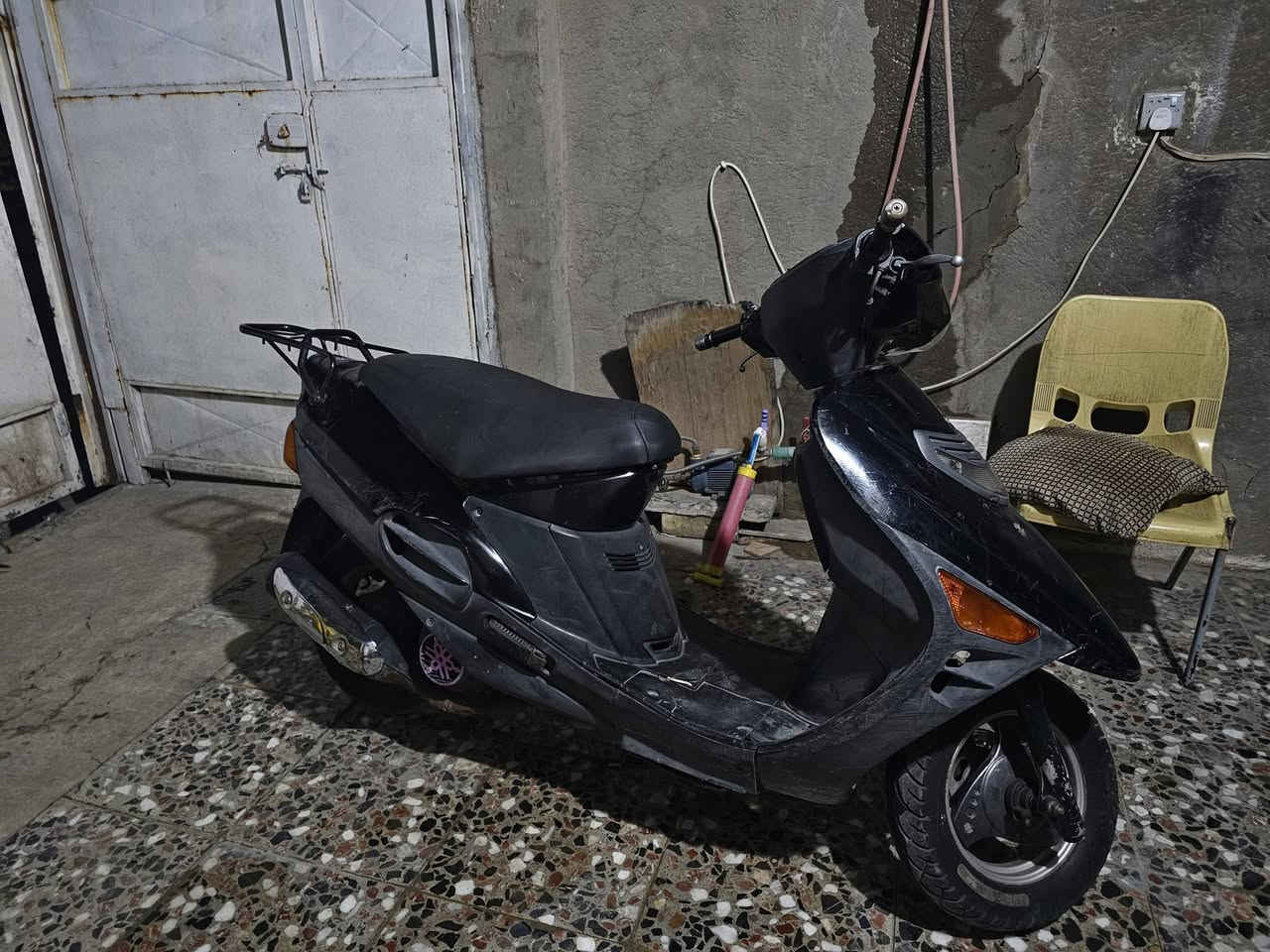 دراجة سازوكي 140 مكفولة
محرك ما مفتوح 
كهربائيات كلة شغال
نشطة الكلجات مالتها بلاديات فول شلعة ومعدل الله شاهد
كفرات ختم واحد بلادي 
الدراجة نضيف نكرة سلف كامله مكملة  

اوراقها موجودة منفيس كامل 
سعرهة 350 وبيهة مجال 
مكاني [ بغداد الزعفرانية ]
رقمي [   ***********   ]
