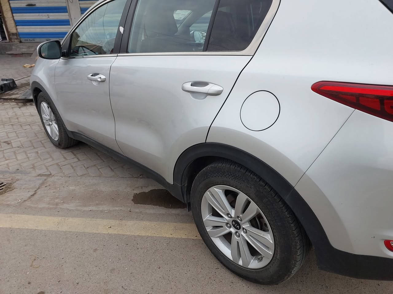 سبورتج وارد امريكي موديل ٢٠١٨ رقم بغداد باسمي 
حادثها واضح بالمنشور والسونار وصور امريكا  هم موجودة بالمنشور ورقم الشاصي مصورة الك 
محرك ٢٤٠٠ 
موصفات نص فول 
لونها سلفر
اخوان كلشي واضح كدامكم

مكانها بغداد الغزالية
للاستفسار ***********
