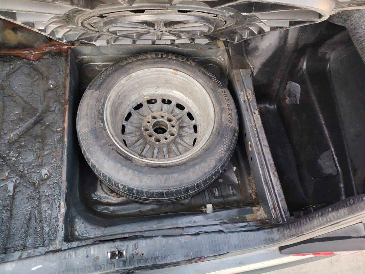 السلام عليكم
مرسيدس دب 

السياره مصبوغة عام اثر جراد ومكفولة من الحادث رقم بغداد 
مكان السياره الديوانيه قضاء المهناويه 
والسعر 47وبيه مجال سياره جاهزه من كلشي تبريد شغال غرفه جديدة ***********
